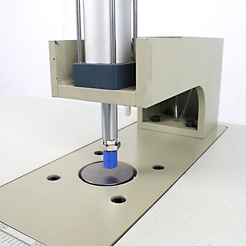 Macchina da Cucire a Ultrasuon - Sewing Machine In Textile Industry recensione e prezzo